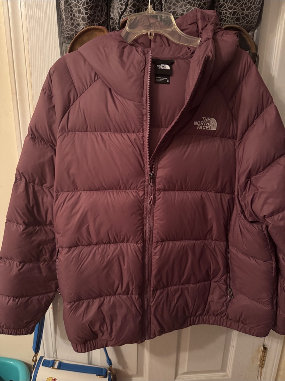 The North Face Women's Hooded Puffer Jacket in Dusty Plum